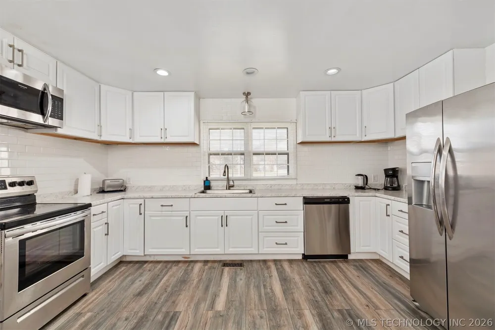 515 W Delaware Street Tahlequah, OK 74464