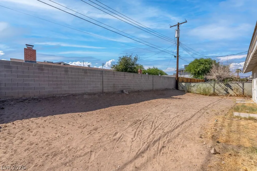 1501 Tonopah Drive Las Vegas, NV 89106