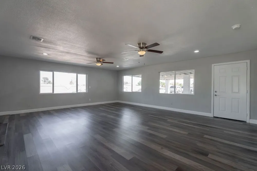 1501 Tonopah Drive Las Vegas, NV 89106