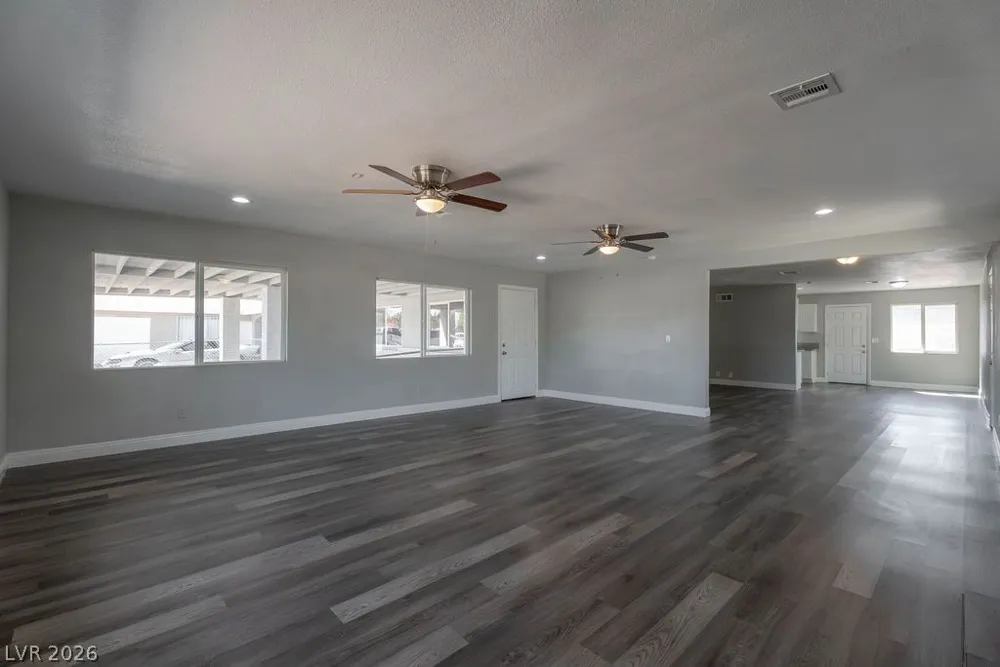 1501 Tonopah Drive Las Vegas, NV 89106