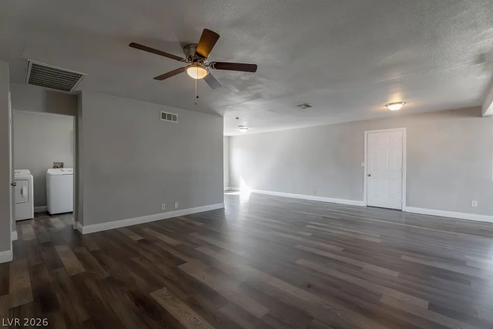 1501 Tonopah Drive Las Vegas, NV 89106