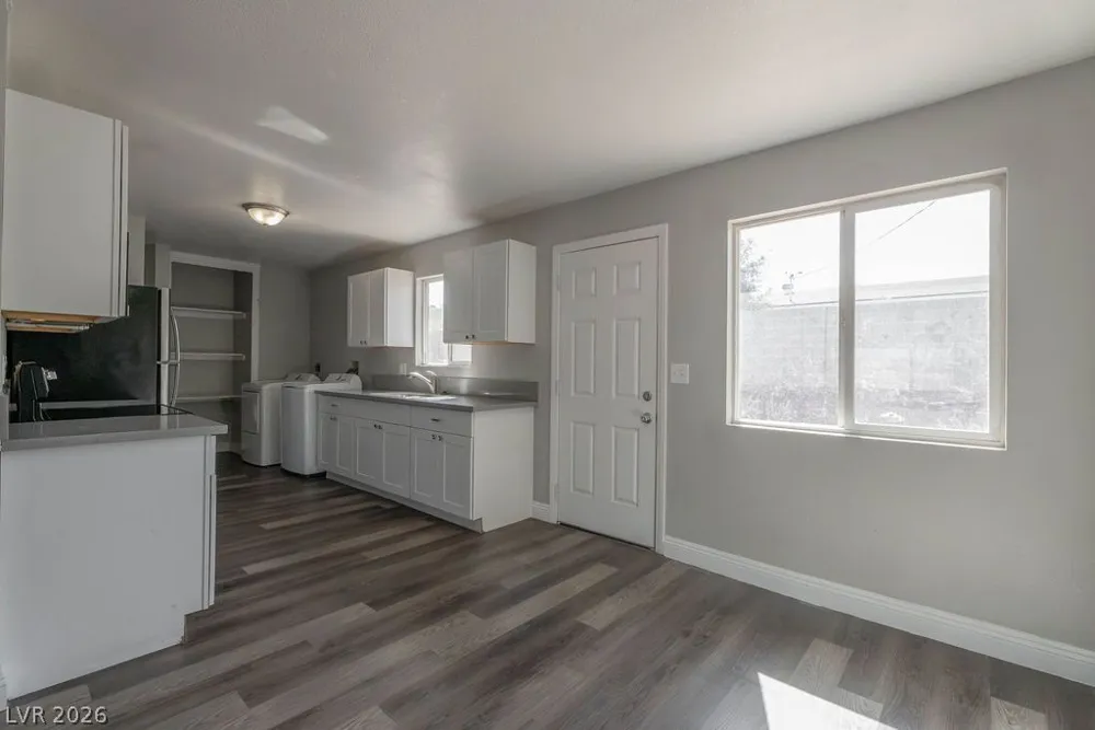 1501 Tonopah Drive Las Vegas, NV 89106