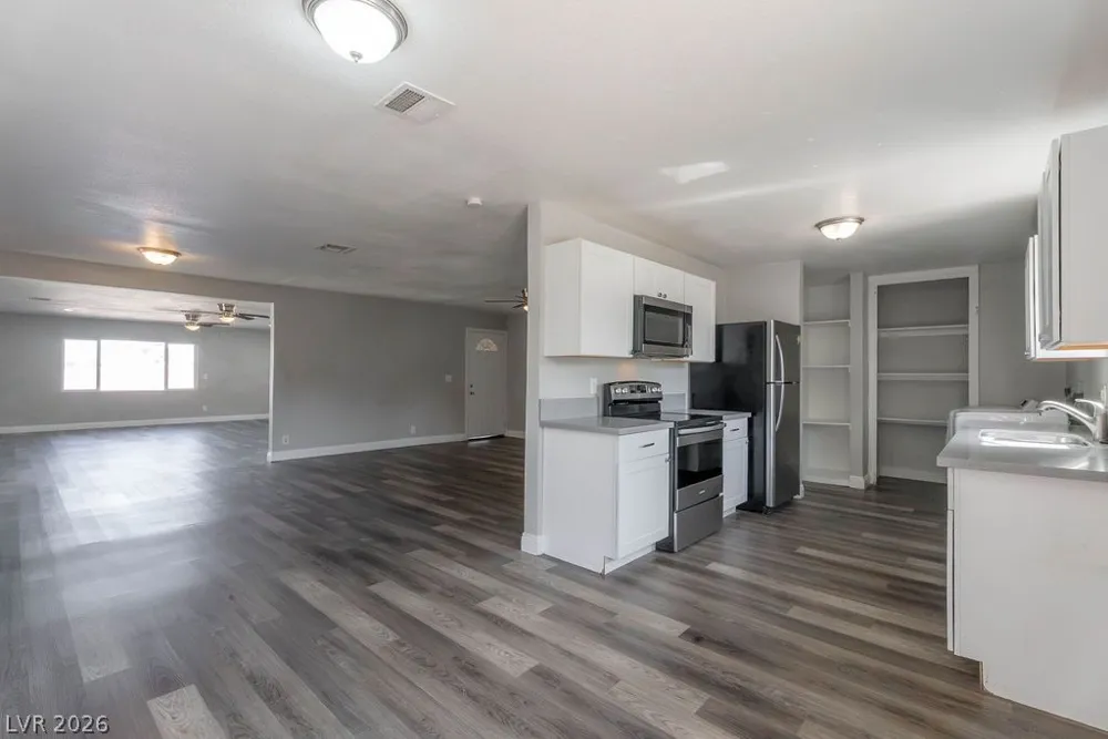 1501 Tonopah Drive Las Vegas, NV 89106