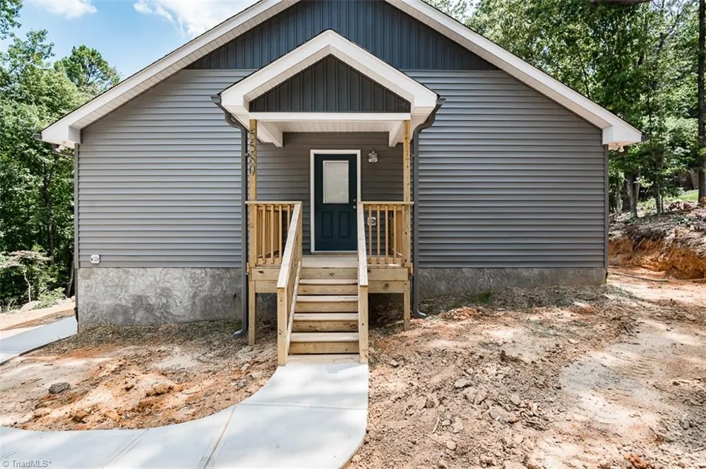 5580 Foothills Court Snow Camp, NC 27349