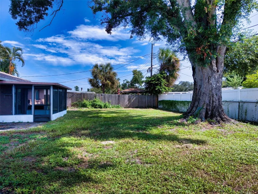 4115 37TH STREET W Bradenton, FL 34205