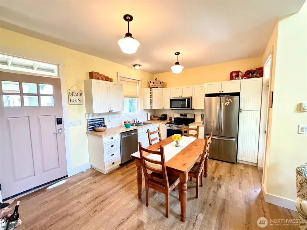 137 Malarkey Lane Oroville, WA 98844
