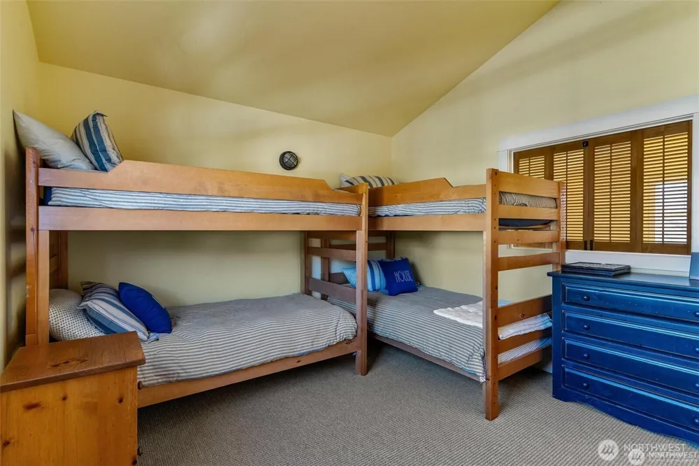 137 Malarkey Lane Oroville, WA 98844