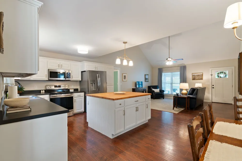 2745 Mollys Ct Spring Hill, TN 37174