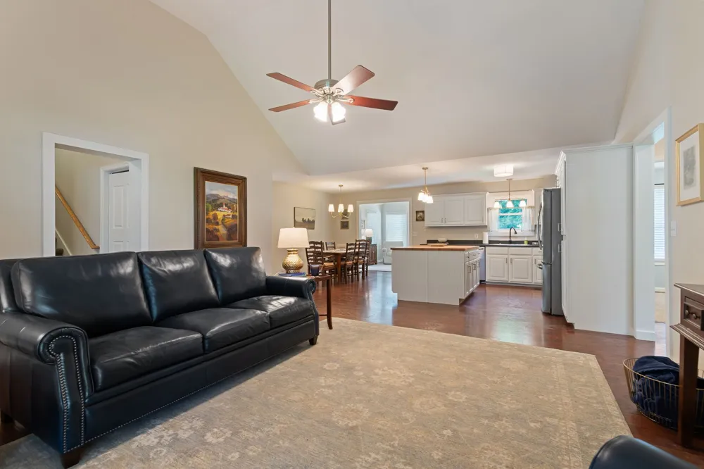2745 Mollys Ct Spring Hill, TN 37174