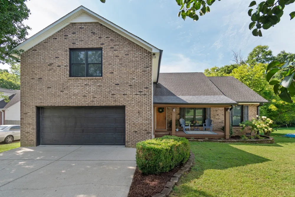 2745 Mollys Ct Spring Hill, TN 37174