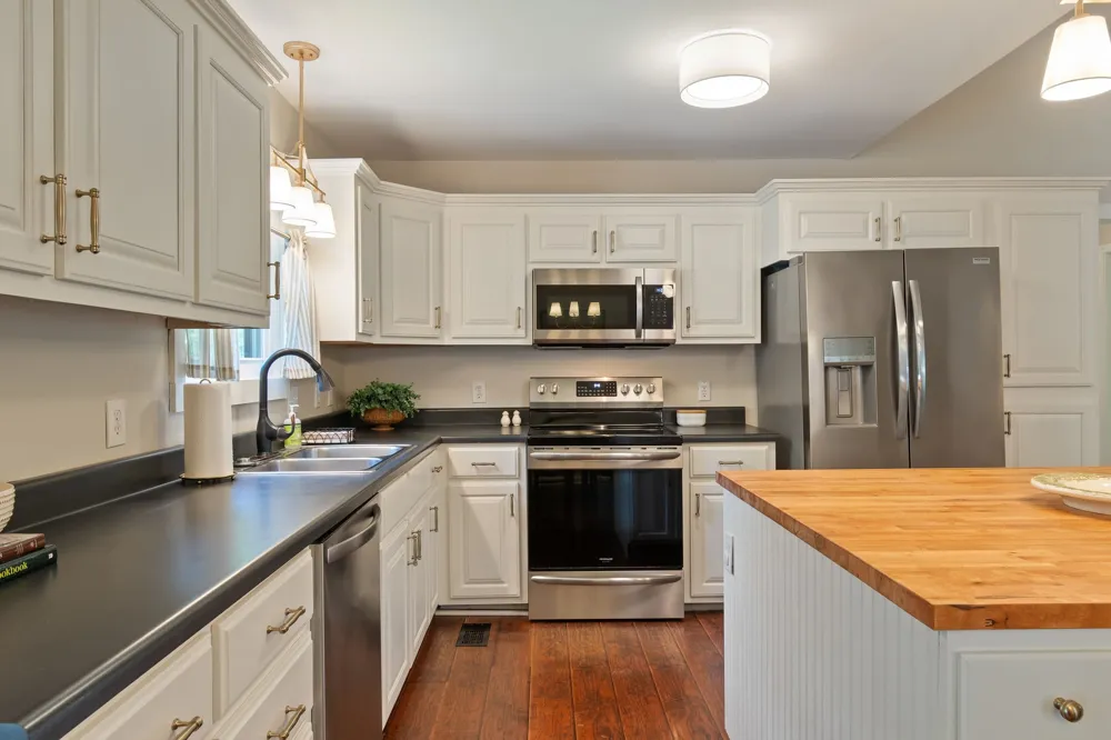 2745 Mollys Ct Spring Hill, TN 37174