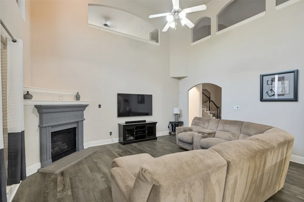 1633 Turtle Point Drive DeSoto, TX 75115