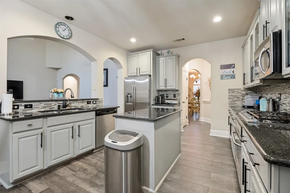 1633 Turtle Point Drive DeSoto, TX 75115