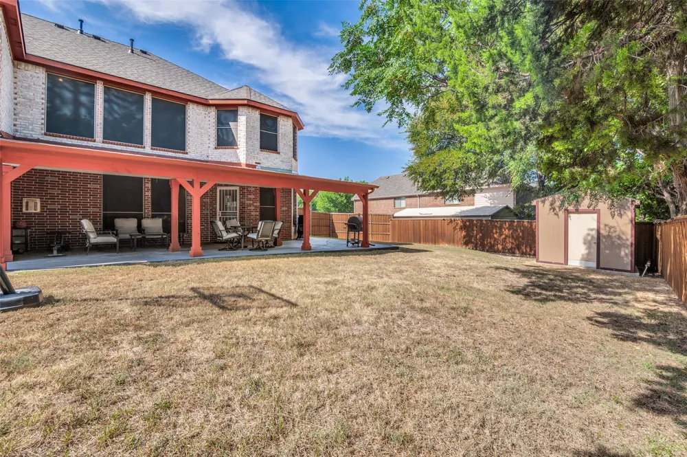 1633 Turtle Point Drive DeSoto, TX 75115