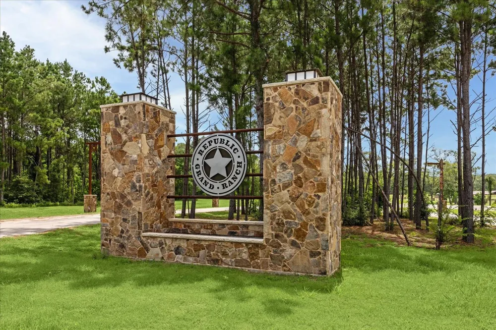11997 High Branch Way Willis, TX 77378