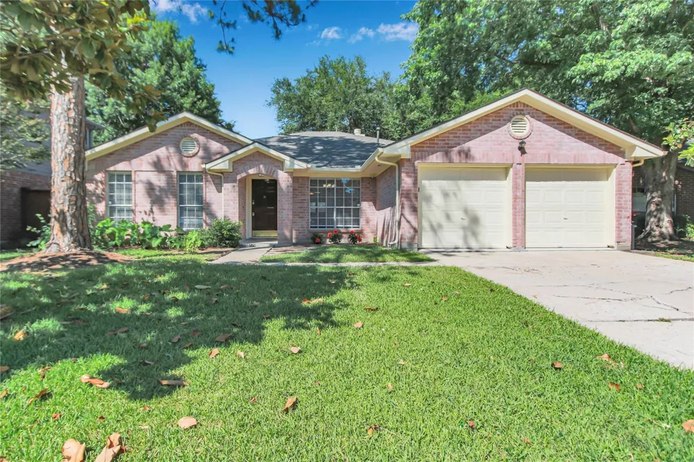 8235 Alabaster Drive Houston, TX 77083