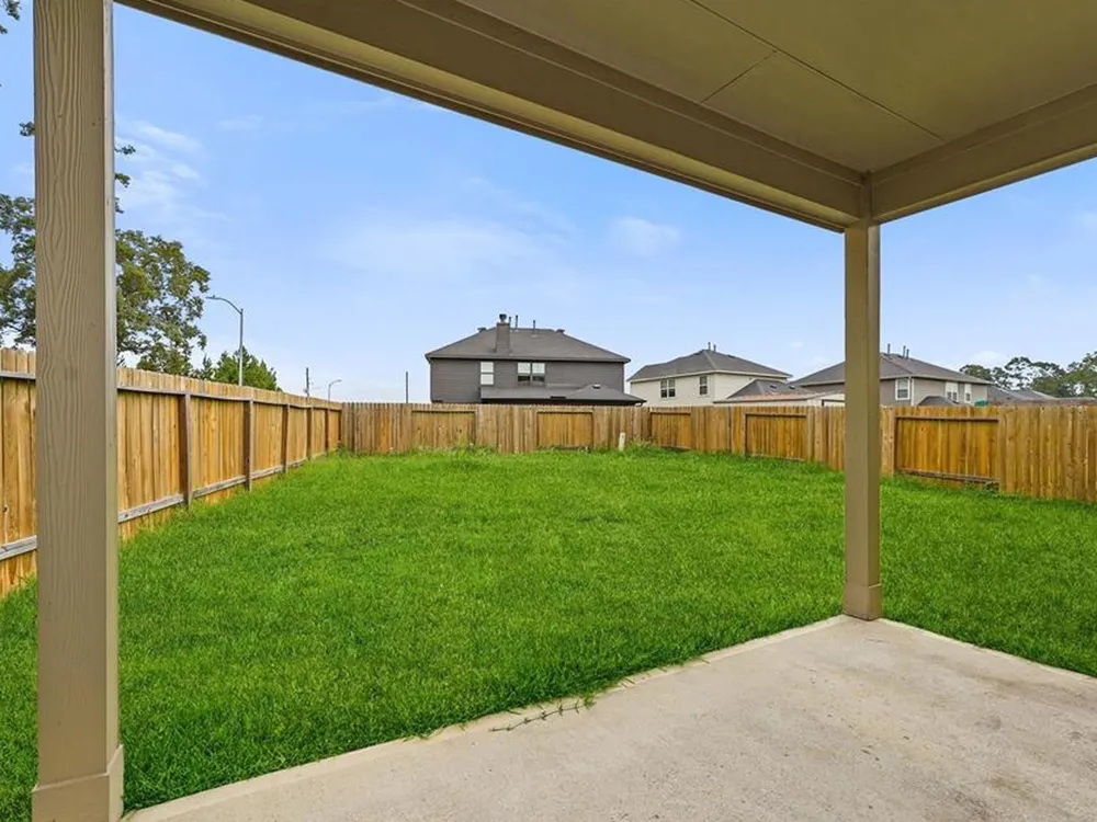 10052 Gold Finch Run Magnolia, TX 77354