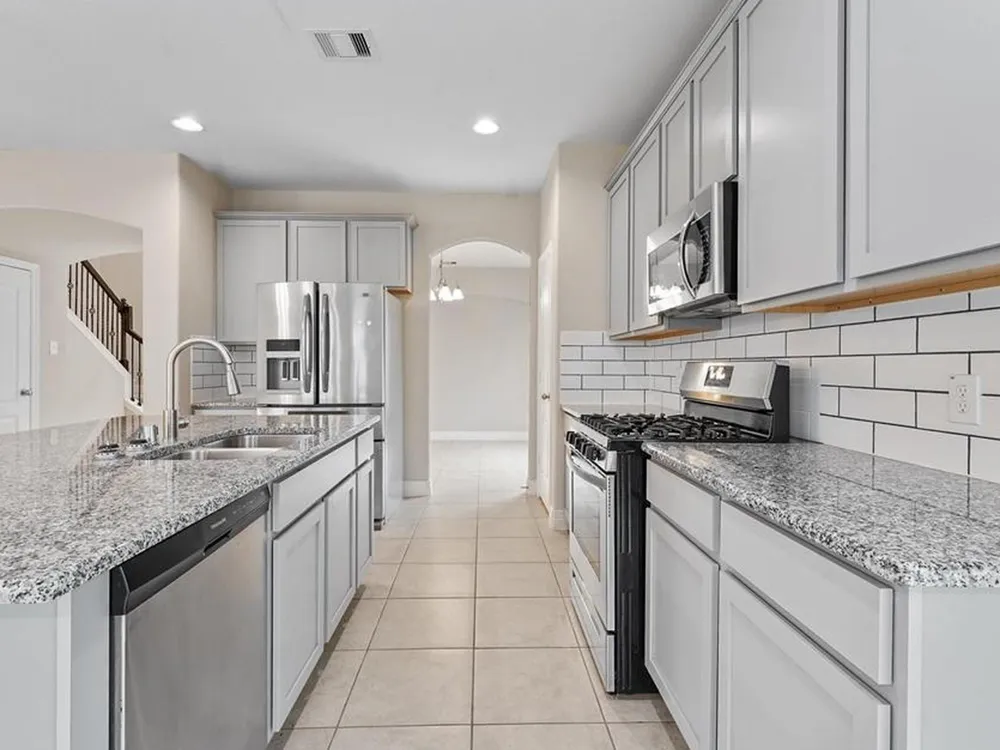 10052 Gold Finch Run Magnolia, TX 77354