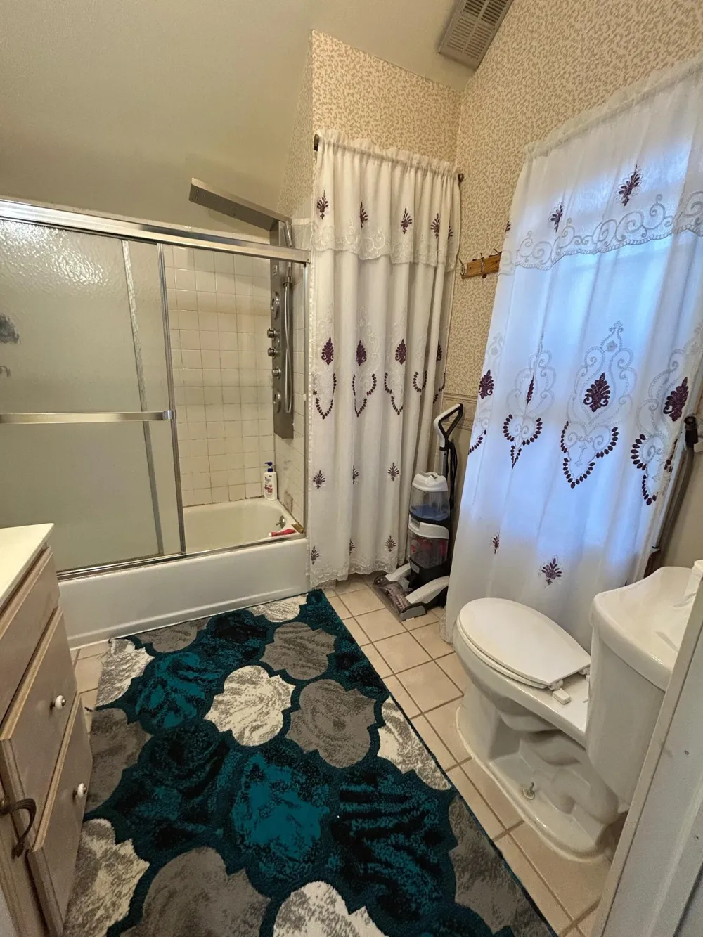 6878 Abington Avenue Detroit, MI 48228