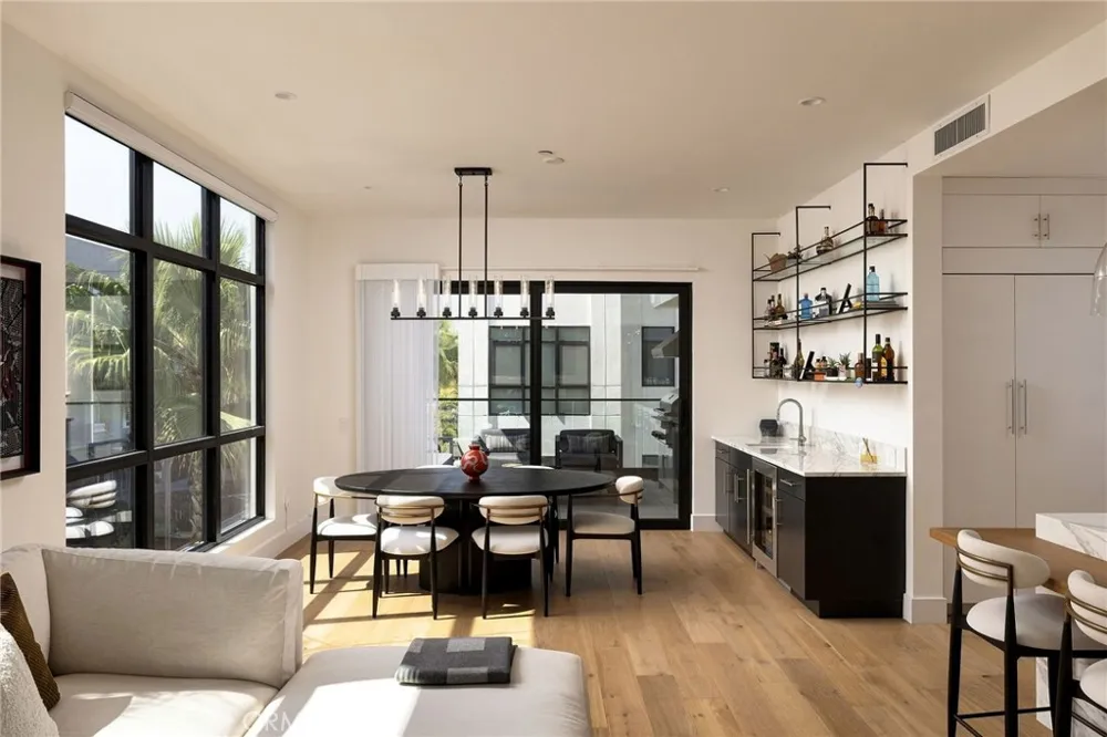 4291 Uptown Newport Dr #3 Newport Beach, CA 92660