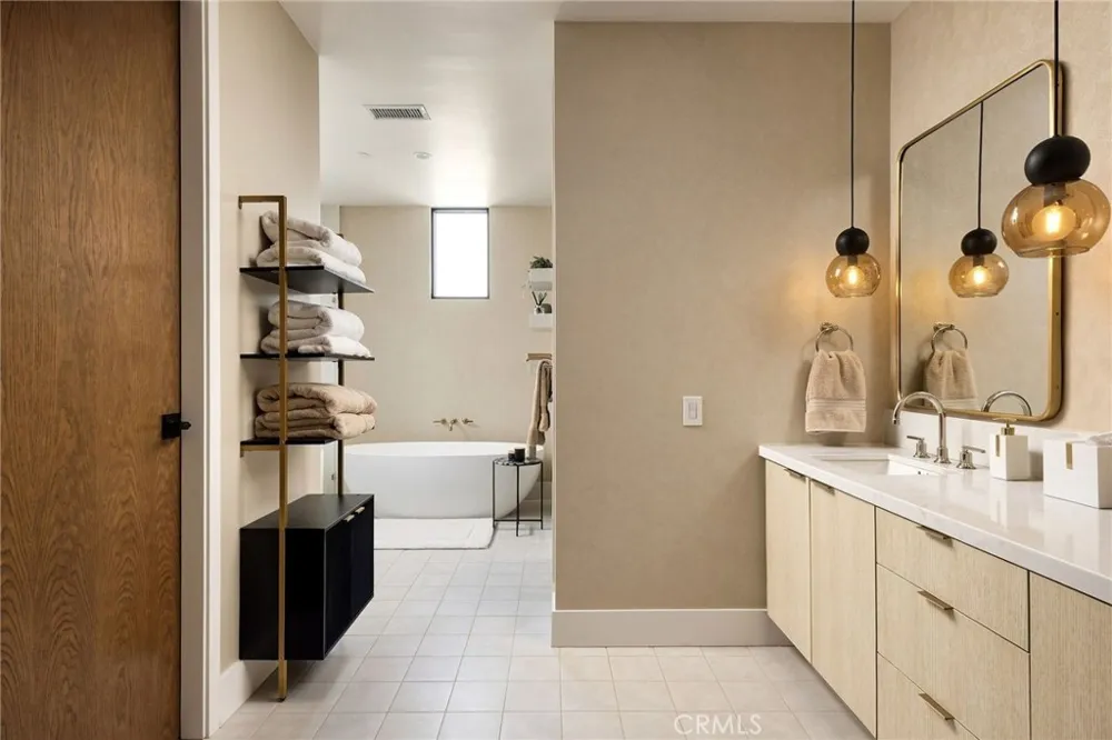 4291 Uptown Newport Dr #3 Newport Beach, CA 92660