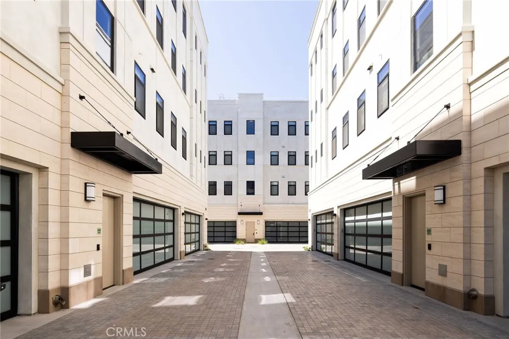 4291 Uptown Newport Dr #3 Newport Beach, CA 92660