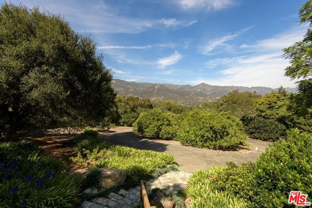 1303 Las Alturas Road Santa Barbara, CA 93103
