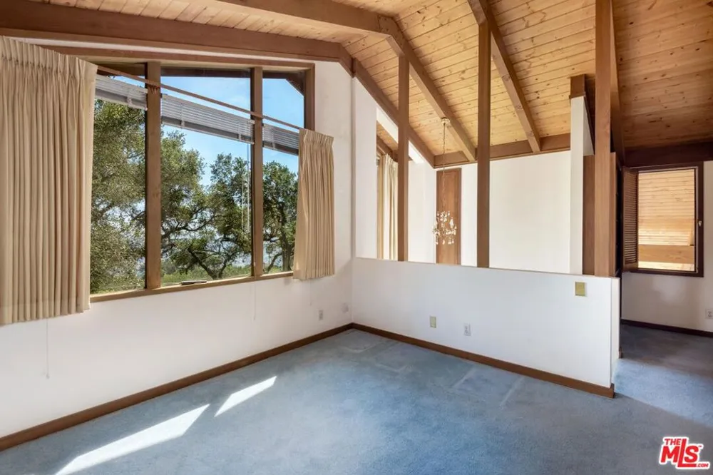 1303 Las Alturas Road Santa Barbara, CA 93103