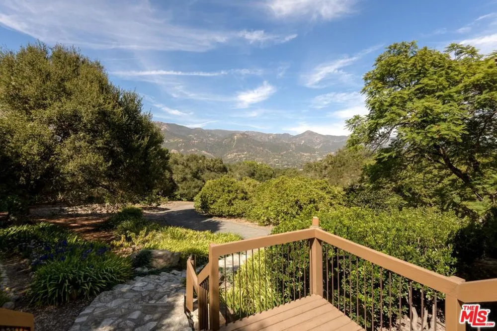 1303 Las Alturas Road Santa Barbara, CA 93103