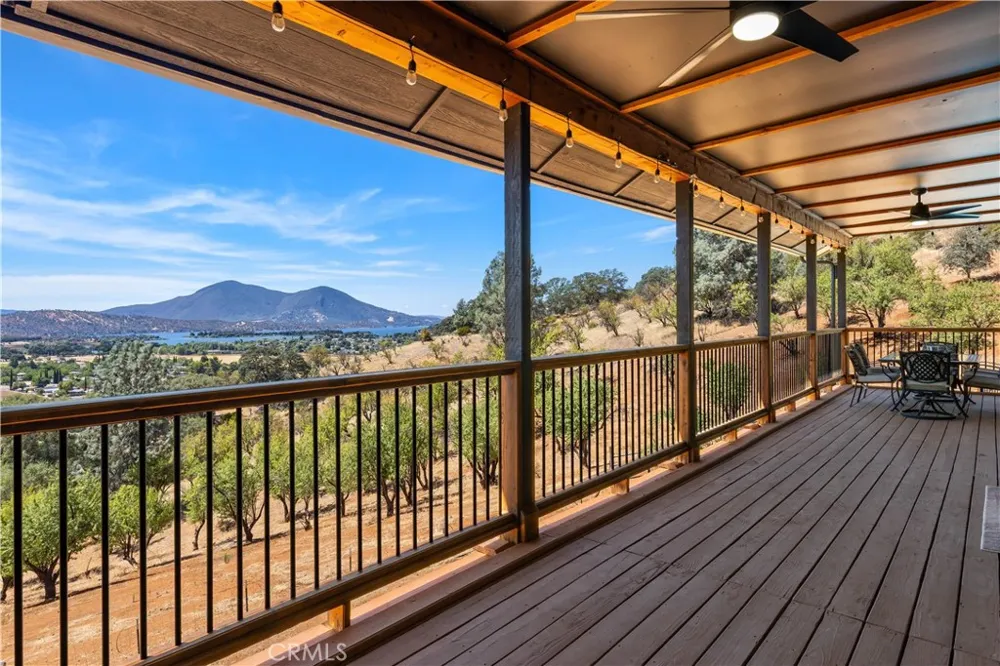 14244 Sanns Court Clearlake Oaks, CA 95423