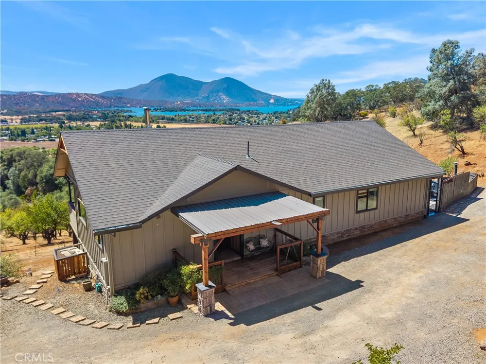 14244 Sanns Court Clearlake Oaks, CA 95423