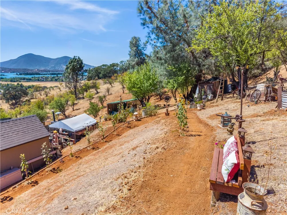 14244 Sanns Court Clearlake Oaks, CA 95423