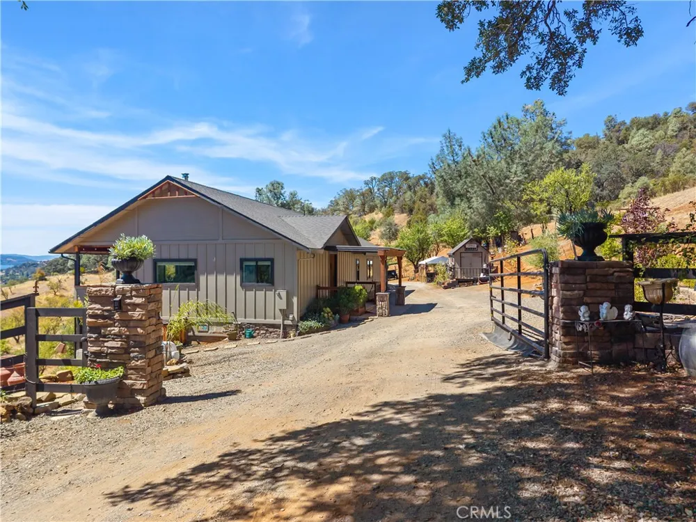 14244 Sanns Court Clearlake Oaks, CA 95423