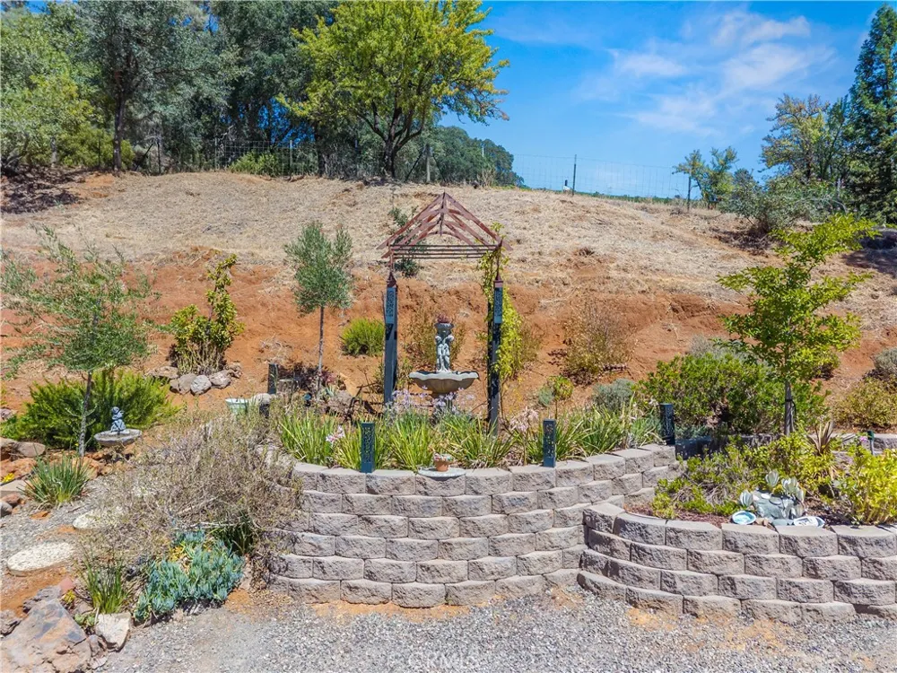 14244 Sanns Court Clearlake Oaks, CA 95423