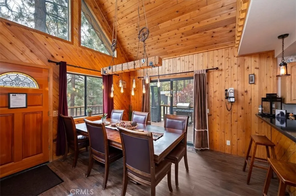 376 Crystal Lake Big Bear Lake, CA 92315