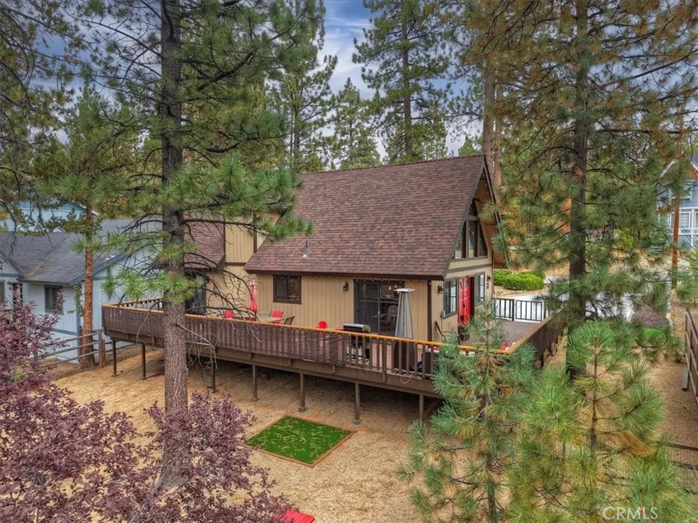 376 Crystal Lake Big Bear Lake, CA 92315