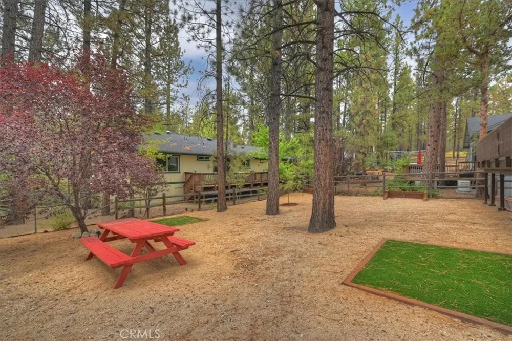 376 Crystal Lake Big Bear Lake, CA 92315