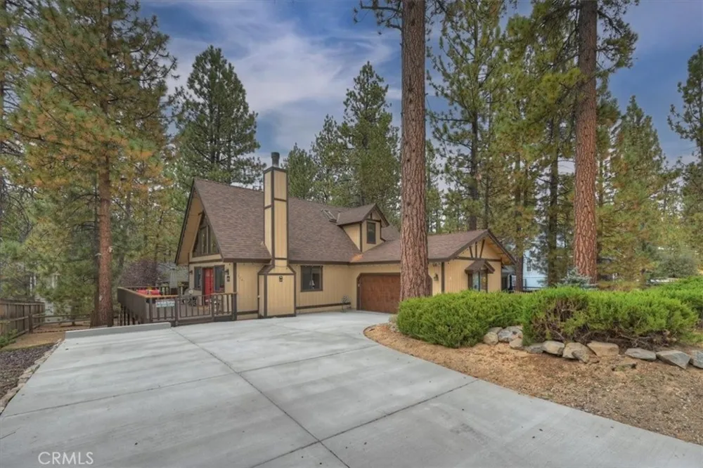 376 Crystal Lake Big Bear Lake, CA 92315