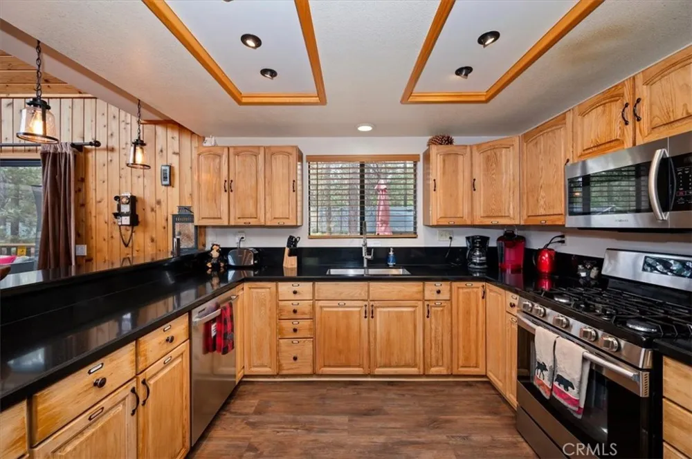 376 Crystal Lake Big Bear Lake, CA 92315