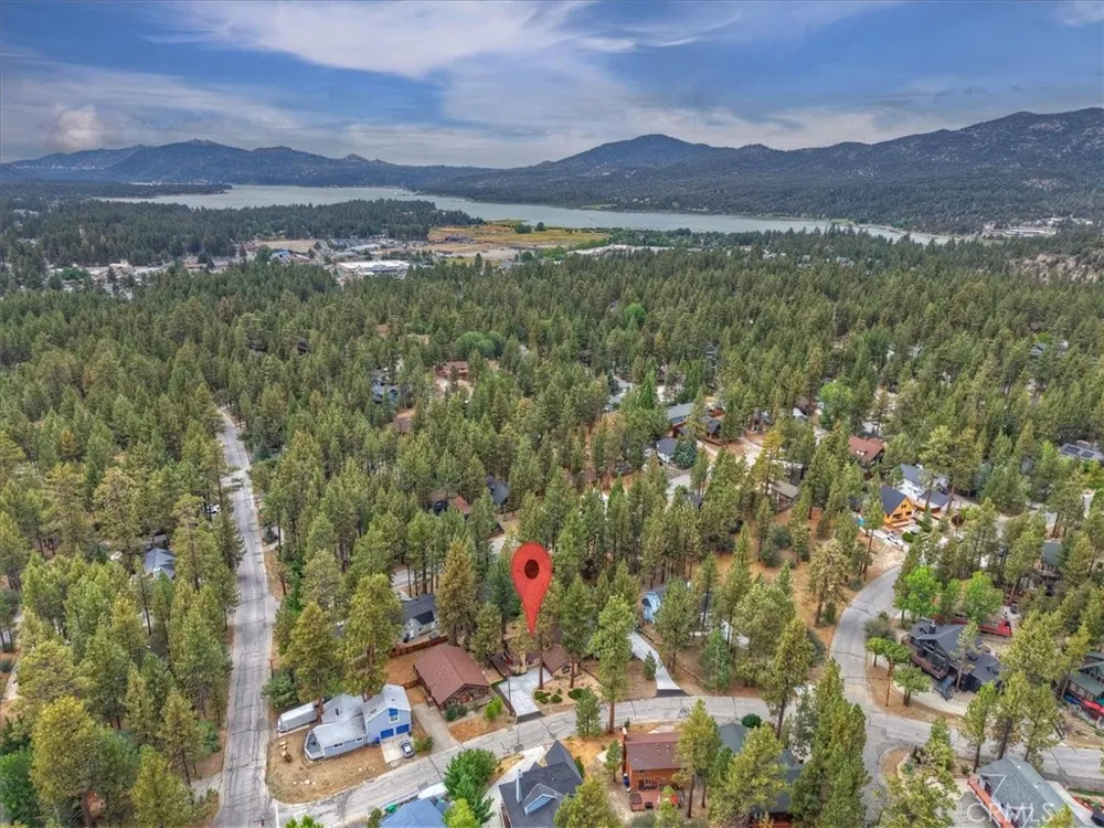 376 Crystal Lake Big Bear Lake, CA 92315