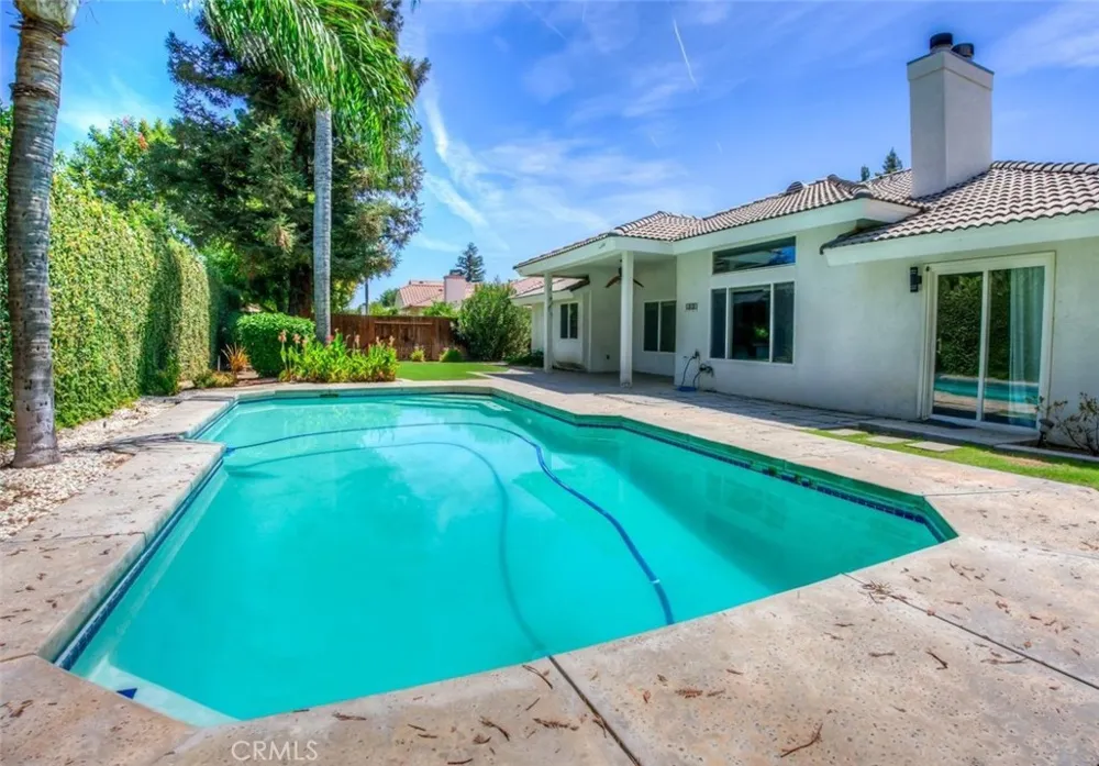 10918 Rosslyn Lane Bakersfield, CA 93311