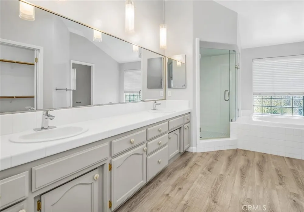 10918 Rosslyn Lane Bakersfield, CA 93311