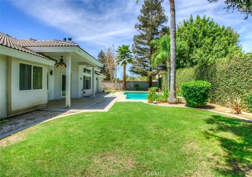 10918 Rosslyn Lane Bakersfield, CA 93311
