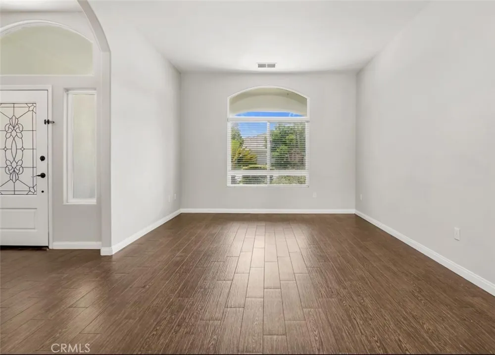 10918 Rosslyn Lane Bakersfield, CA 93311