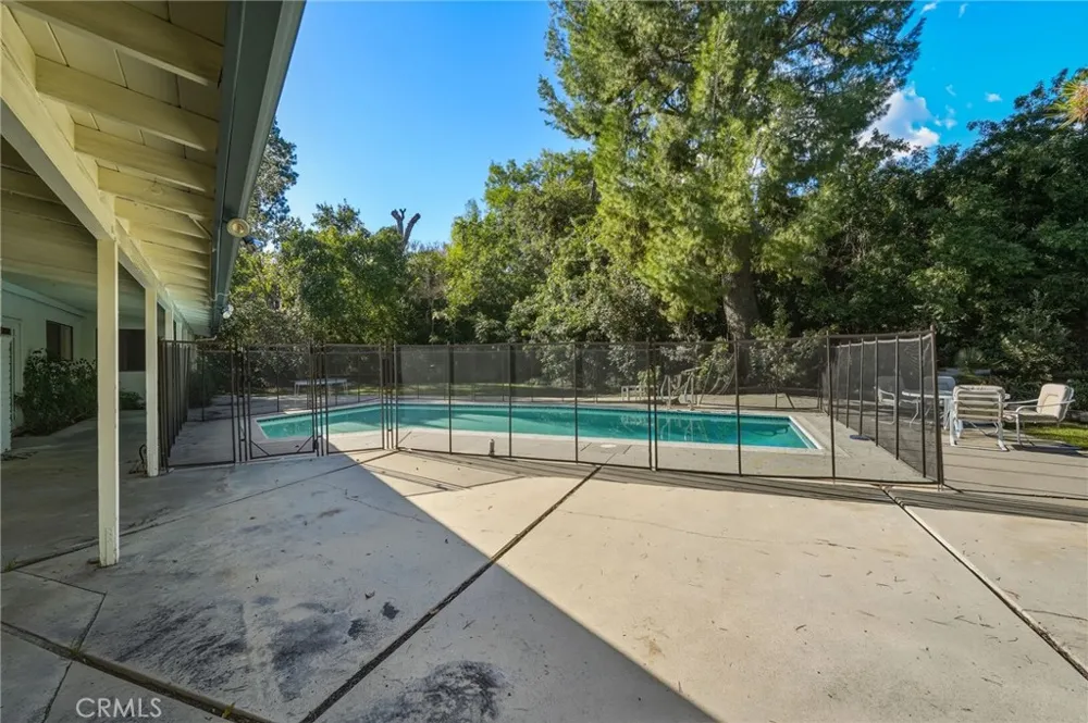 5057 Shirley Tarzana, CA 91356