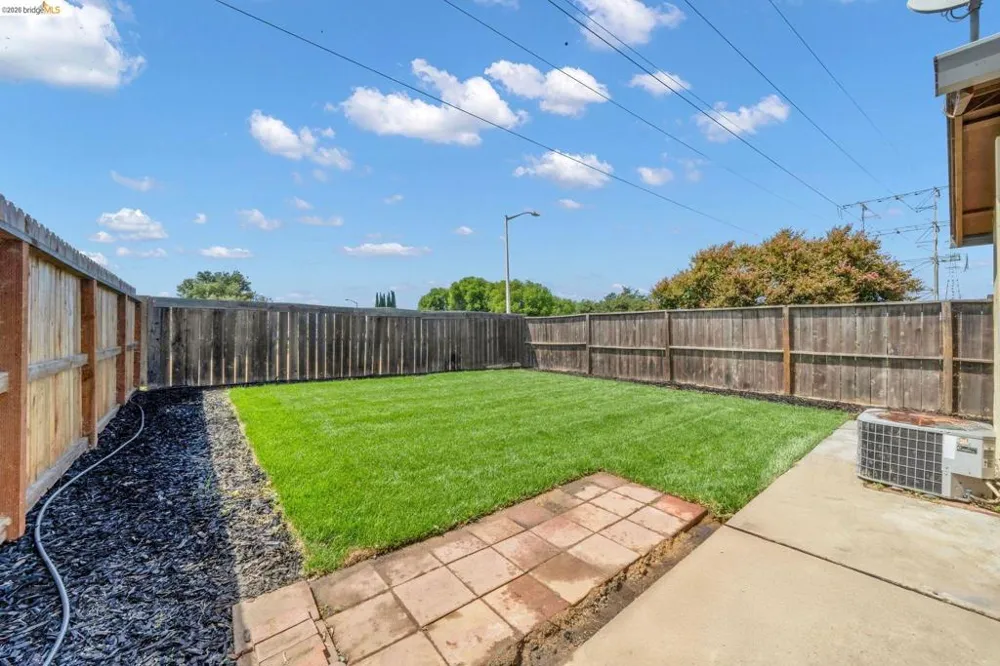 1300 Trembath Ln Antioch, CA 94509
