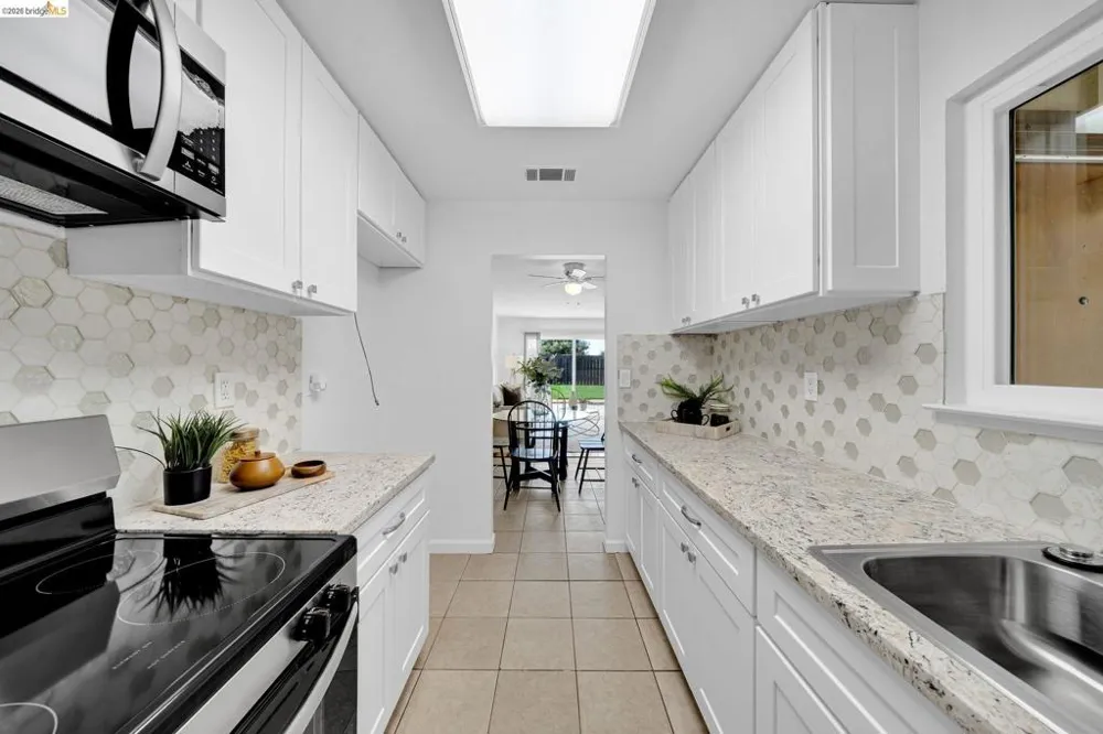 1300 Trembath Ln Antioch, CA 94509