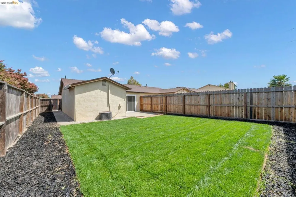 1300 Trembath Ln Antioch, CA 94509