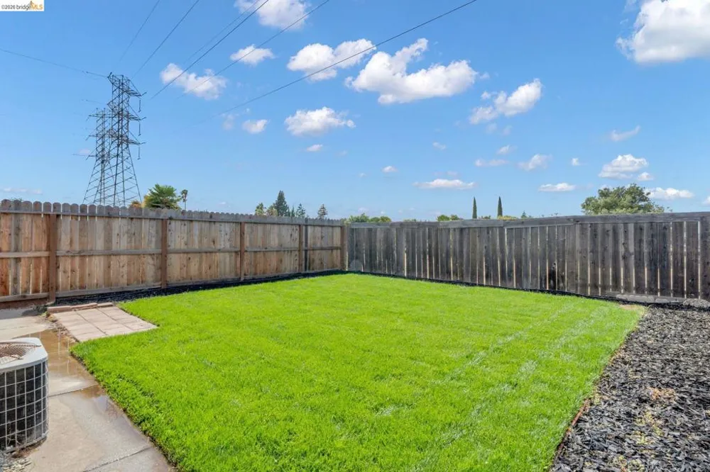 1300 Trembath Ln Antioch, CA 94509