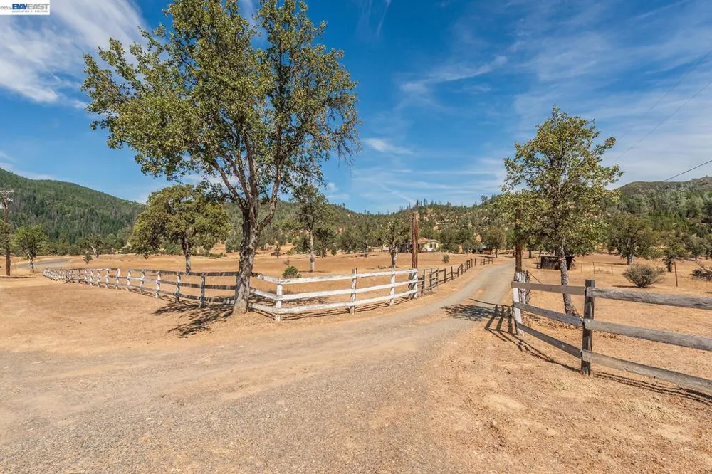 61 Blanchard Flat Douglas City, CA 96024
